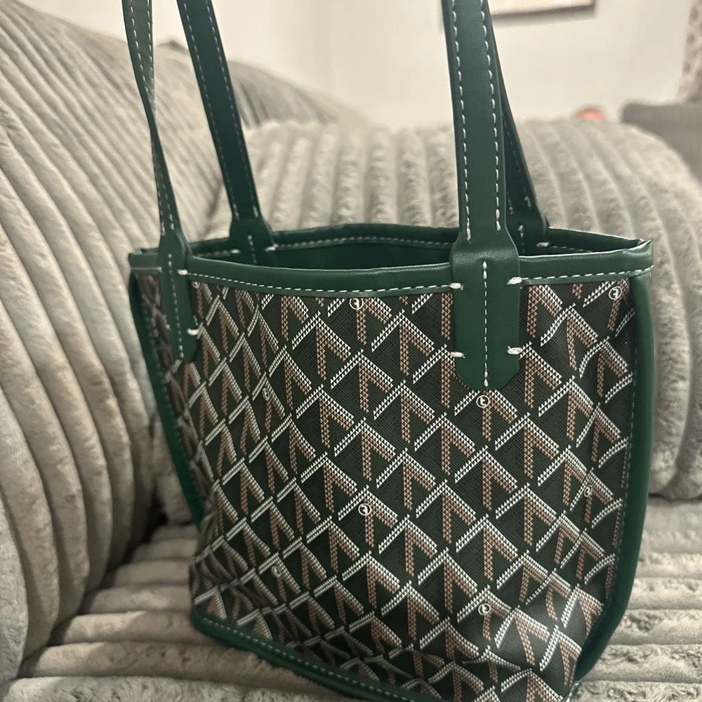 Women's Green Logo Mini Tote Bag Open Top Double Handles White Stitch Geometric